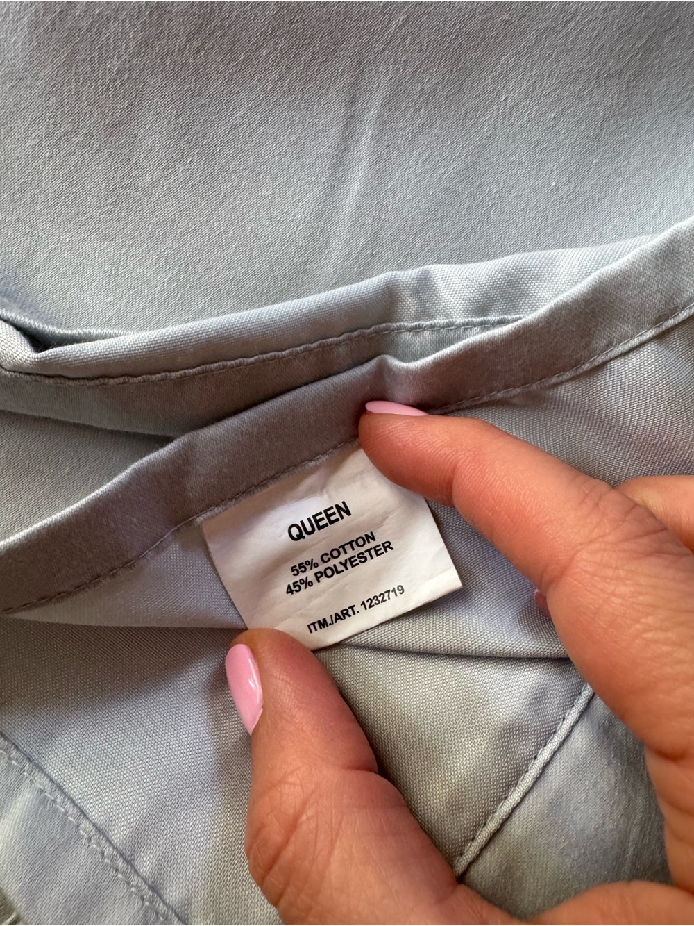 Queen flat sheet in light gray color - Picture 2 of 3